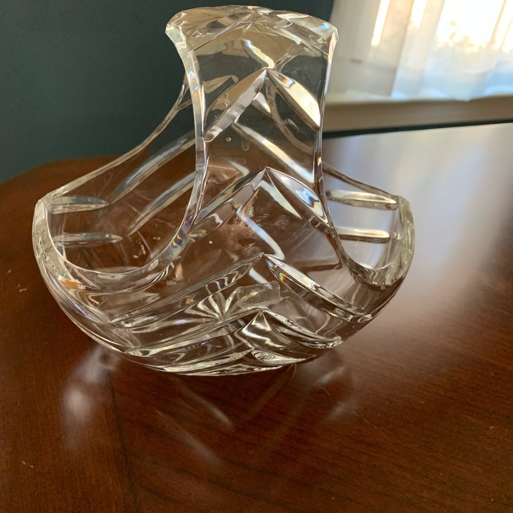Crystal decor basket